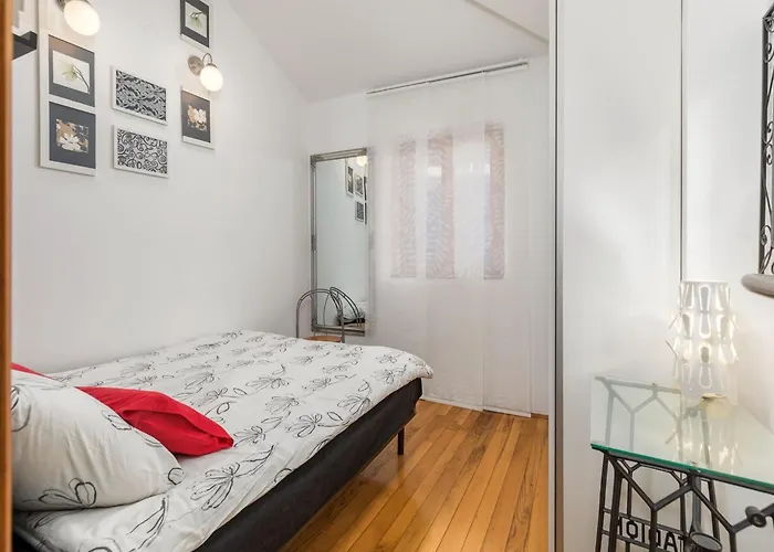 펜션 House In Fa Ana Near Rock 파자나