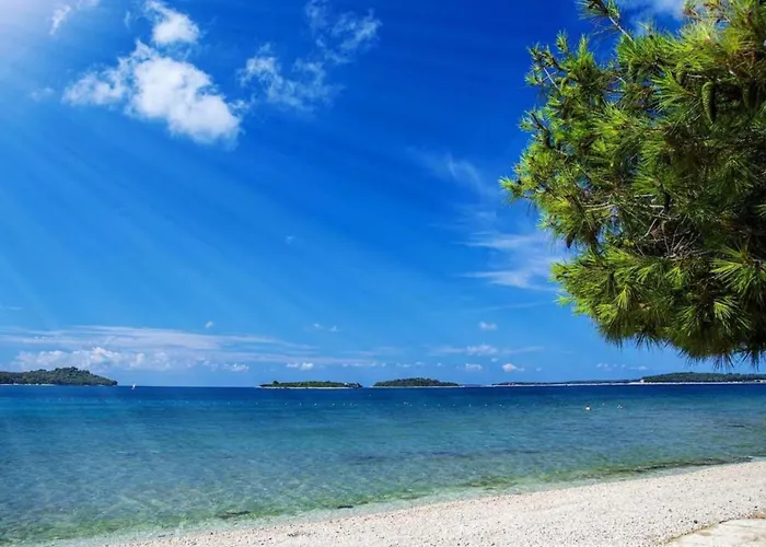 House In Fa Ana Near Rock 펜션