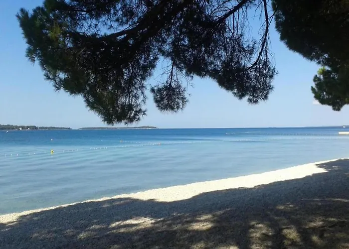 House In Fa Ana Near Rock 파자나