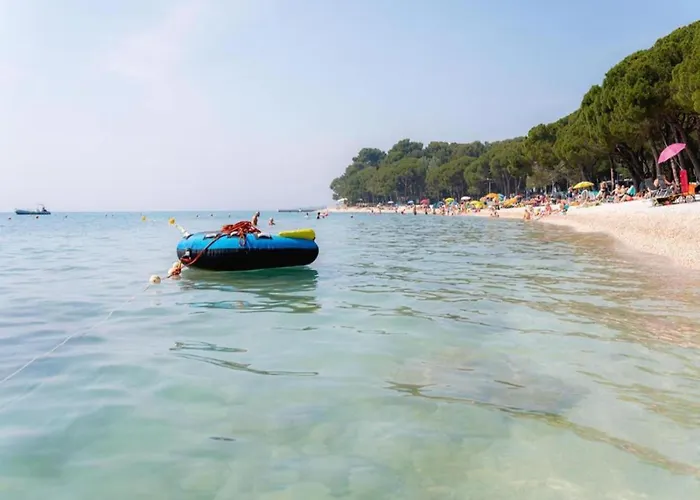 House In Fa Ana Near Rock 파자나