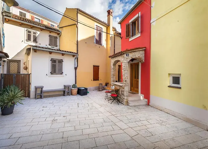 House In Fa Ana Near Rock 펜션